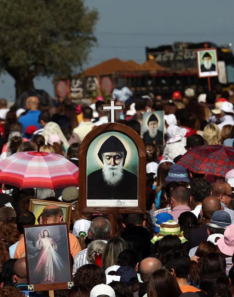 Faithful gathered during Pope Leo XIV visit